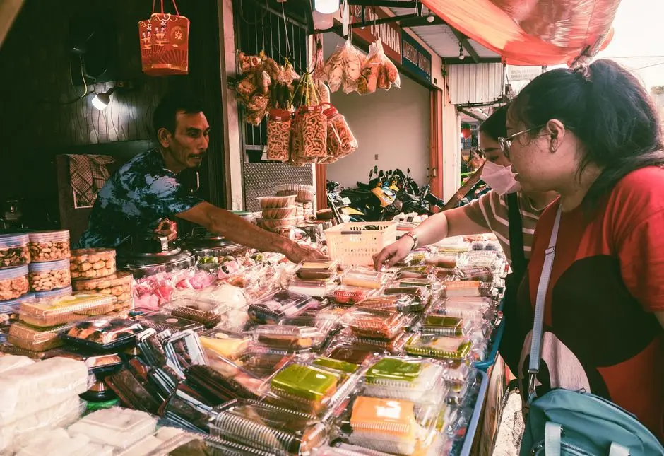 Cerita Warung Bu Sari: Pelajaran Keuangan dari UMKM